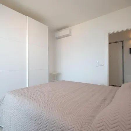 Luxury 1 Apartment