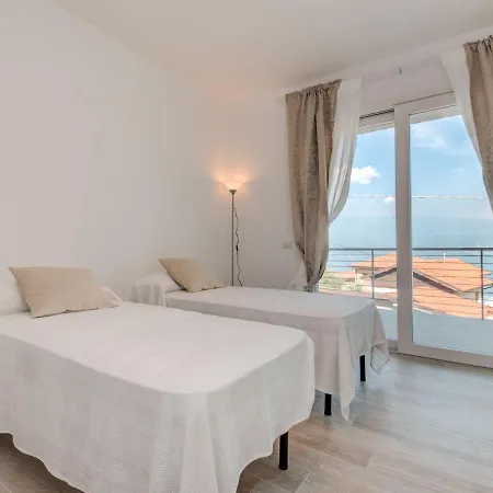Apartment Luxury 1