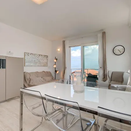 Luxury 1 Apartment Pulciano